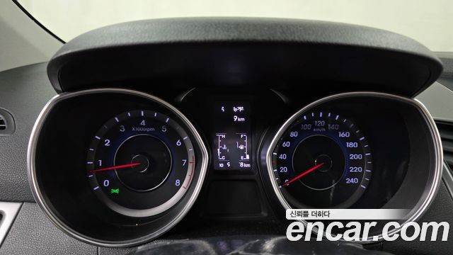 Hyundai AVANTE 2014 — photo 11