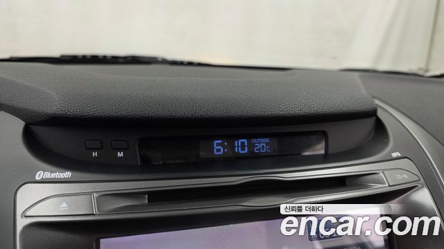 Hyundai AVANTE 2014 — photo 21