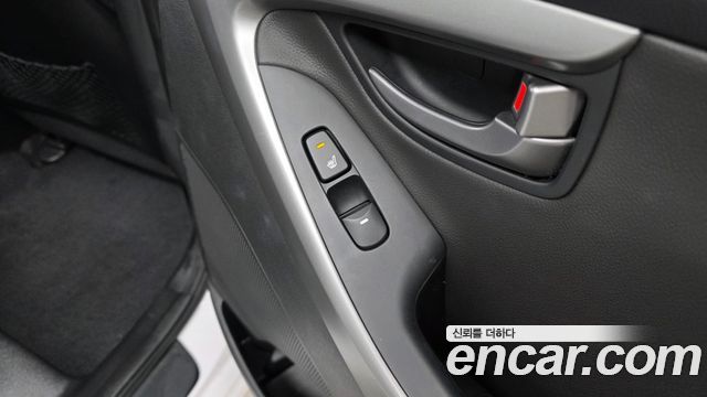 Hyundai AVANTE 2014 — photo 25