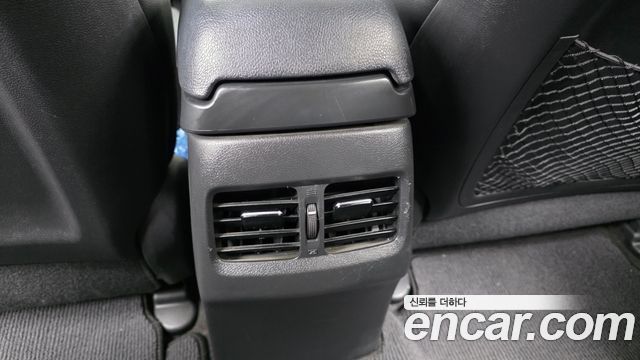 Hyundai AVANTE 2014 — photo 32