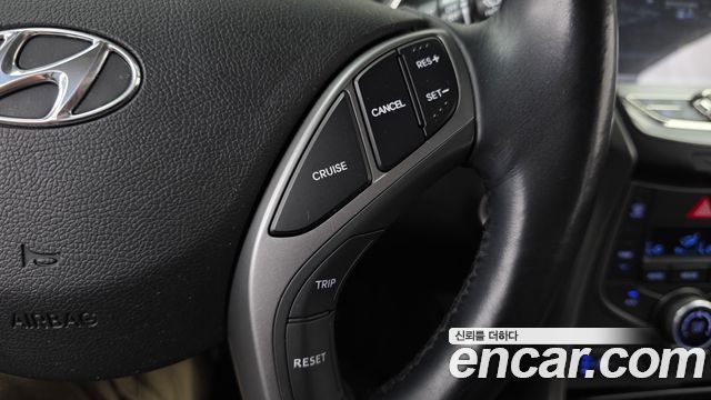 Hyundai AVANTE 2014 — photo 33