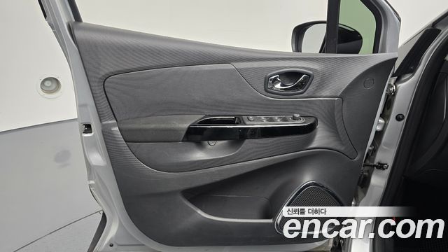 Renault Korea QM3 2015 — photo 14