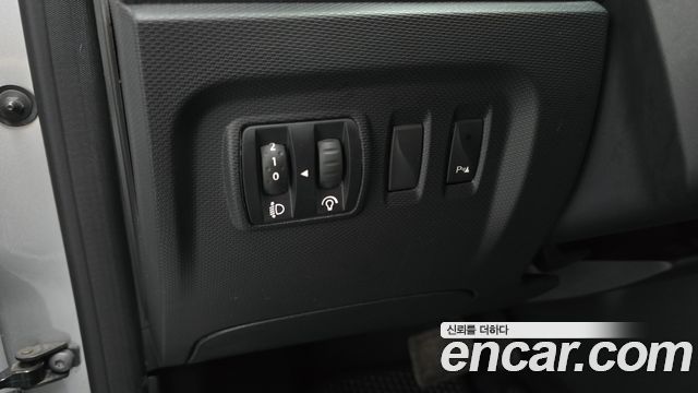 Renault Korea QM3 2015 — photo 28