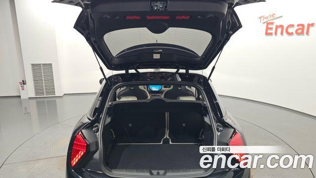 Mini Cooper 2026 — photo 36