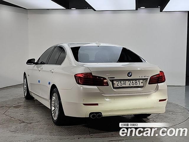 BMW 5-Series 2015 — photo 3