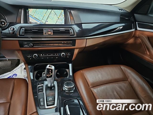 BMW 5-Series 2015 — photo 9
