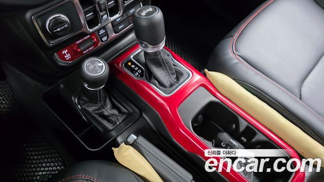 Jeep Wrangler 2024 — photo 12