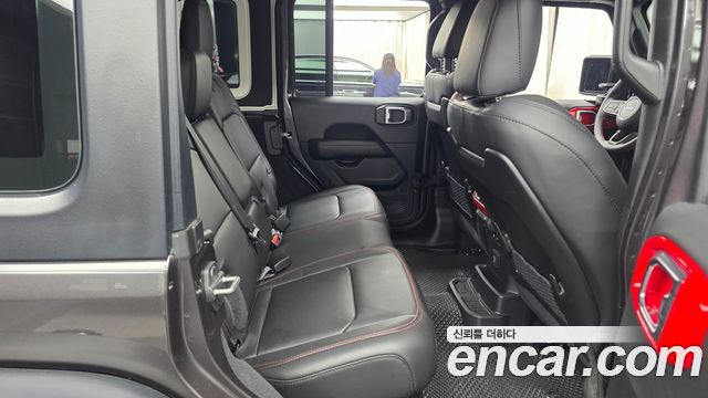 Jeep Wrangler 2024 — photo 18