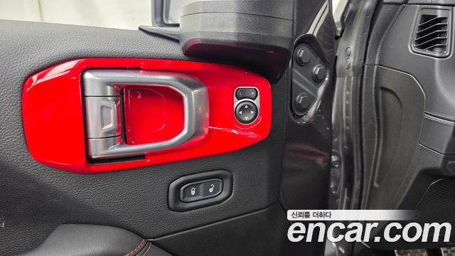 Jeep Wrangler 2024 — photo 25