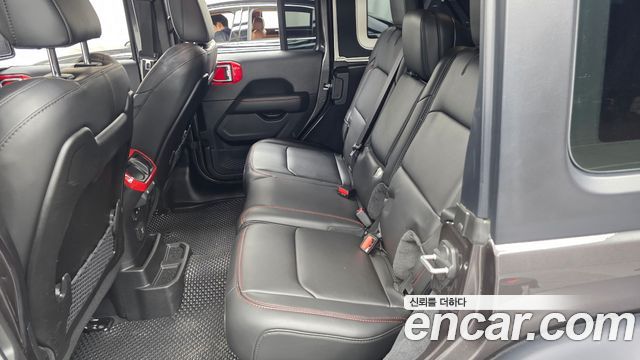 Jeep Wrangler 2024 — photo 16