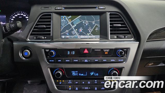 Hyundai Sonata 2016 — photo 15