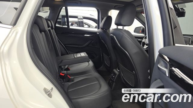BMW X1 2019 — photo 12