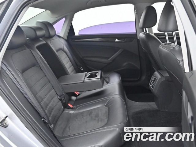 Volkswagen Passat 2014 — photo 12