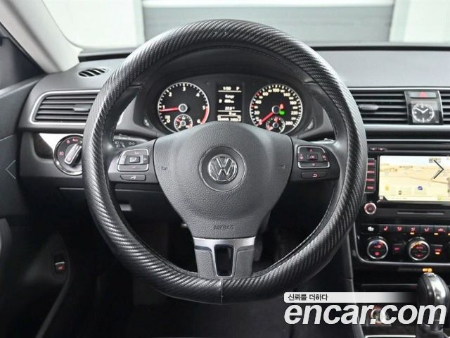 Volkswagen Passat 2014 — photo 13