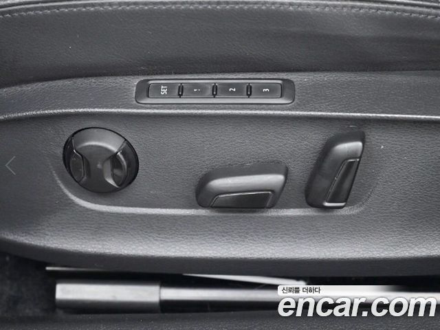 Volkswagen Passat 2014 — photo 16
