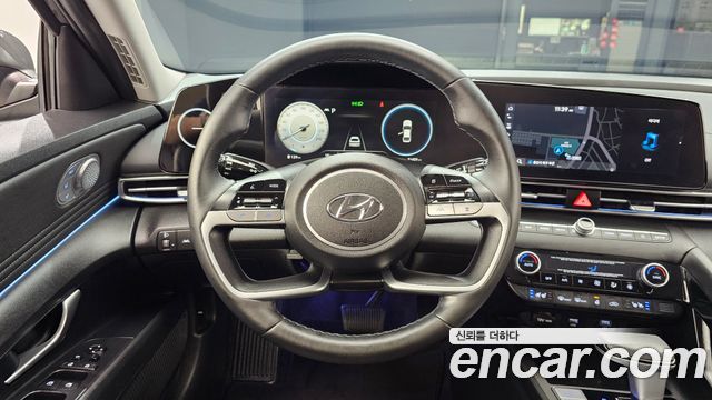 Hyundai AVANTE 2021 — photo 19