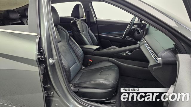 Hyundai AVANTE 2021 — photo 16