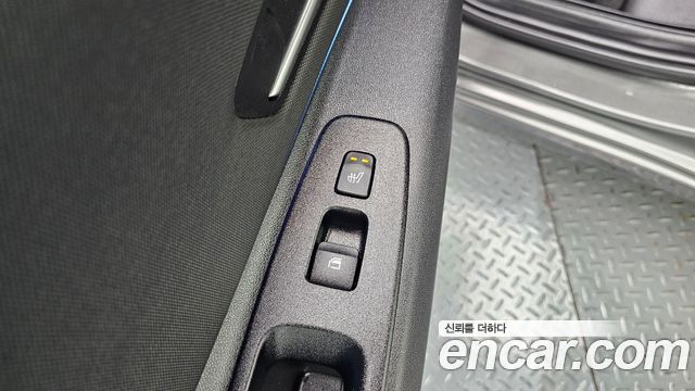 Hyundai AVANTE 2021 — photo 28