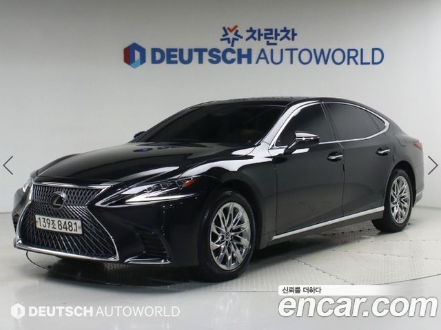 Lexus LS 2020 — photo 1