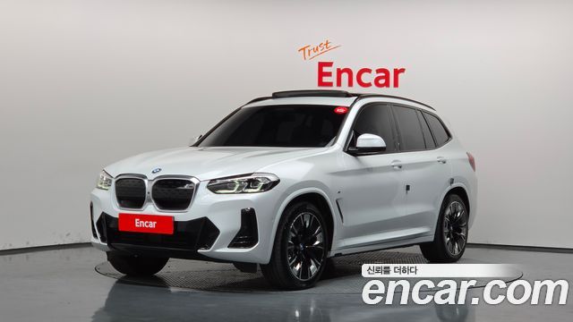BMW iX3 2022 — photo 1