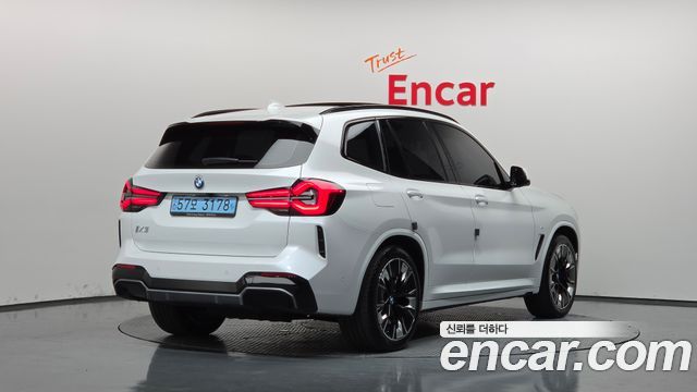 BMW iX3 2022 — photo 2