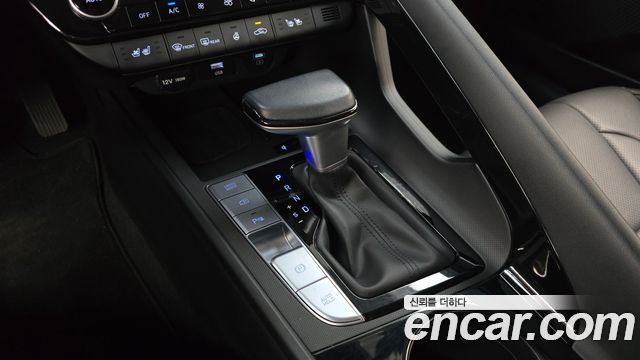 Hyundai AVANTE 2024 — photo 12