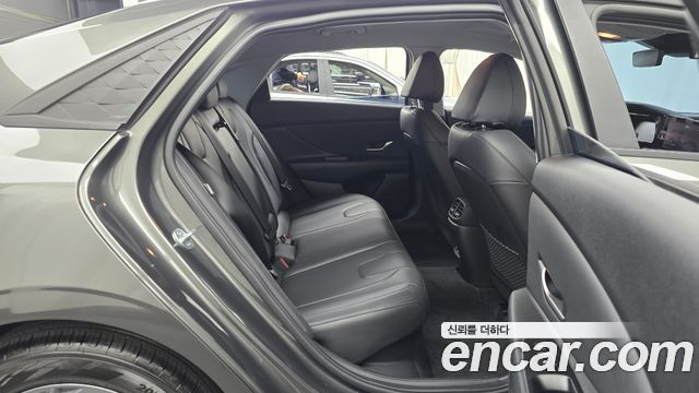 Hyundai AVANTE 2024 — photo 17