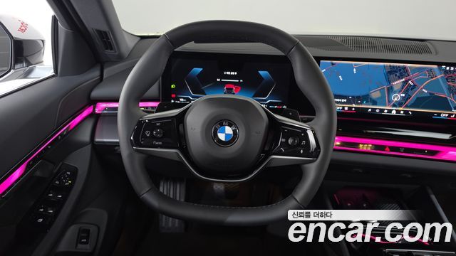 BMW 5-Series 2025 — photo 13