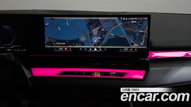 BMW 5-Series 2025 — photo 14