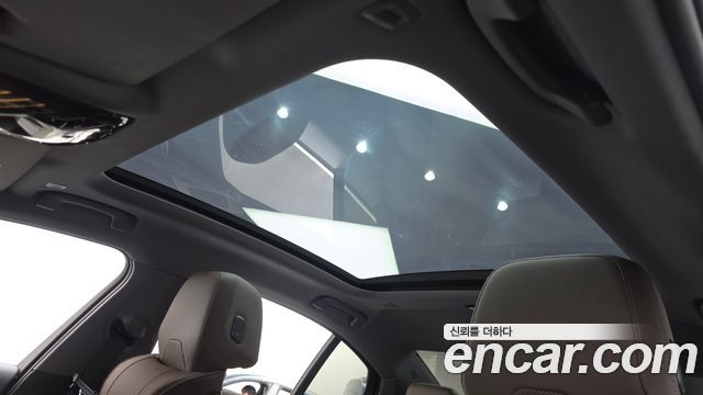 BMW 5-Series 2025 — photo 18