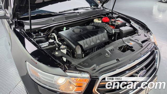 Ford Taurus 2016 — photo 6