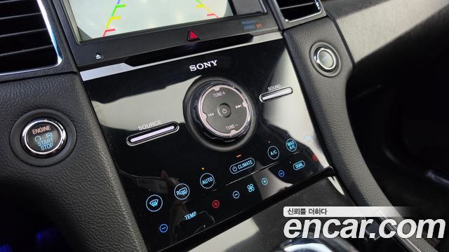 Ford Taurus 2016 — photo 18