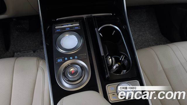 Genesis GV80 2020 — photo 9