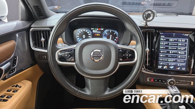 Volvo S90 2018 — photo 12