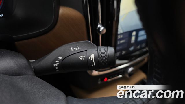 Volvo S90 2018 — photo 13