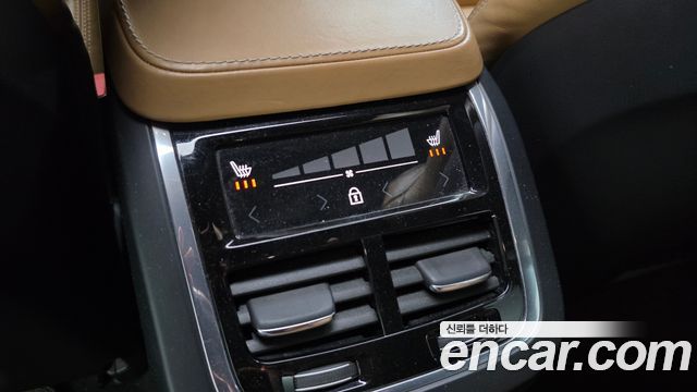 Volvo S90 2018 — photo 18