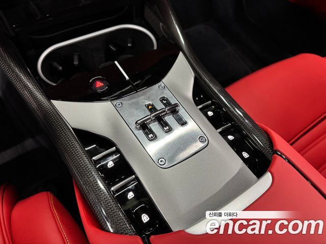Ferrari Purosangue 2024 — photo 11