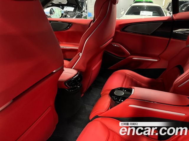 Ferrari Purosangue 2024 — photo 13