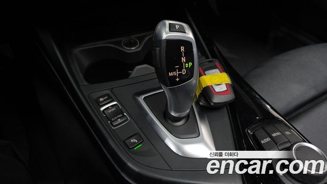 BMW 1-Series 2017 — photo 9