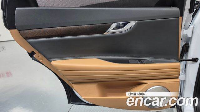 Genesis G80 2022 — photo 15