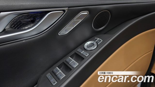 Genesis G80 2022 — photo 29