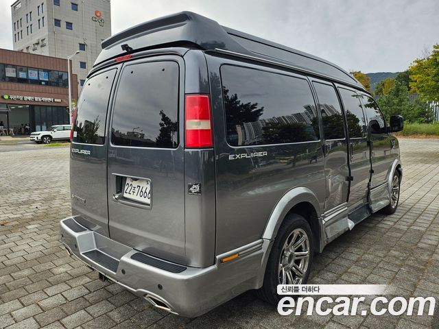 Chevrolet Express Van 2015 — photo 8