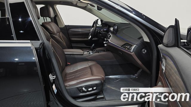 BMW Gran Turismo 2020 — photo 11