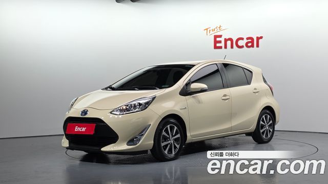Toyota Prius 2018 — photo 1