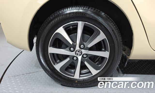 Toyota Prius 2018 — photo 5