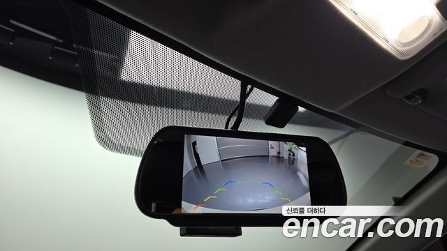 Toyota Prius 2018 — photo 21