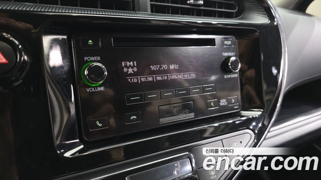 Toyota Prius 2018 — photo 23