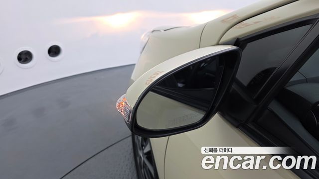 Toyota Prius 2018 — photo 30