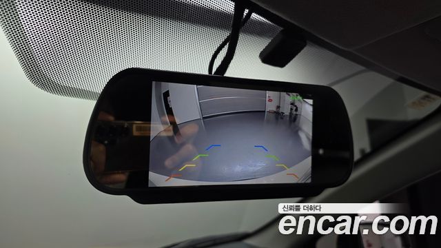 Toyota Prius 2018 — photo 31