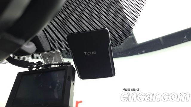 Toyota Prius 2018 — photo 36